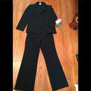 Breakin Loose set suit  Black pinstripes size 9/10